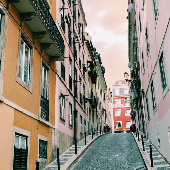 Meet your Posher, Carly - Picture 3 of 15